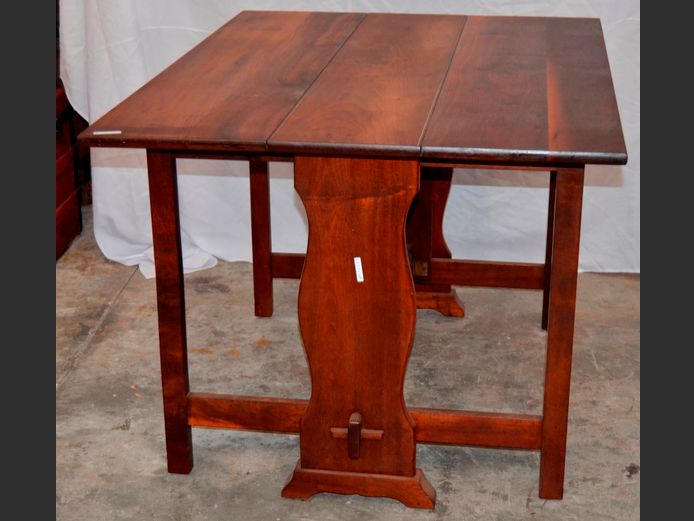 STINKWOOD GATELEG TABLE, 122 x 91 x 77cm