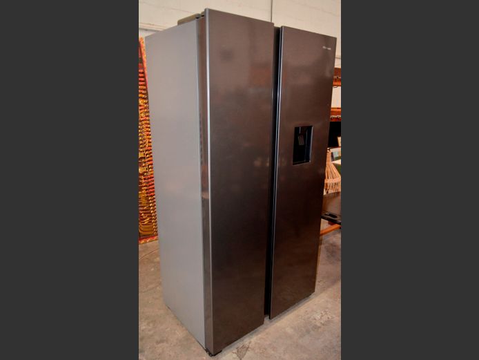 HISENSE GREY SIDE-BY-SIDE FRIDGE FREEZER WITH WATER DISPENSER [Getting cold, untested further]