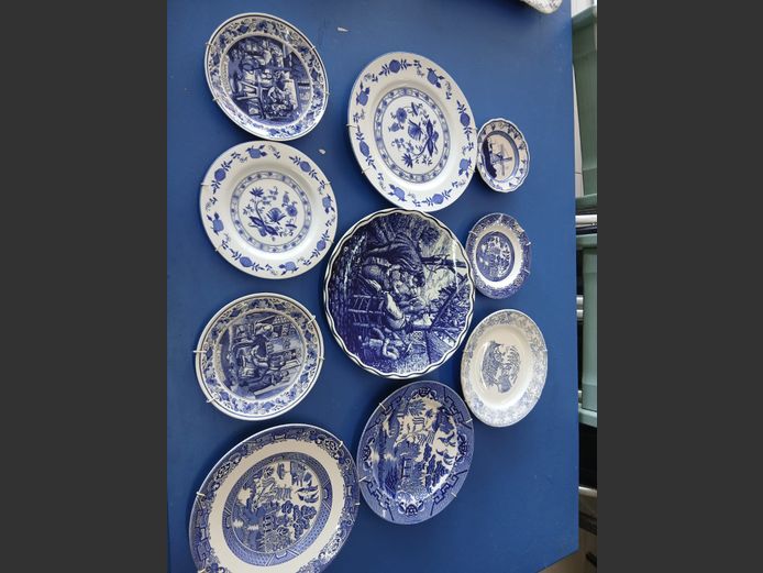 Blue and White smalls - Lot 9