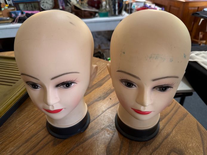 4 x Wig Stands 