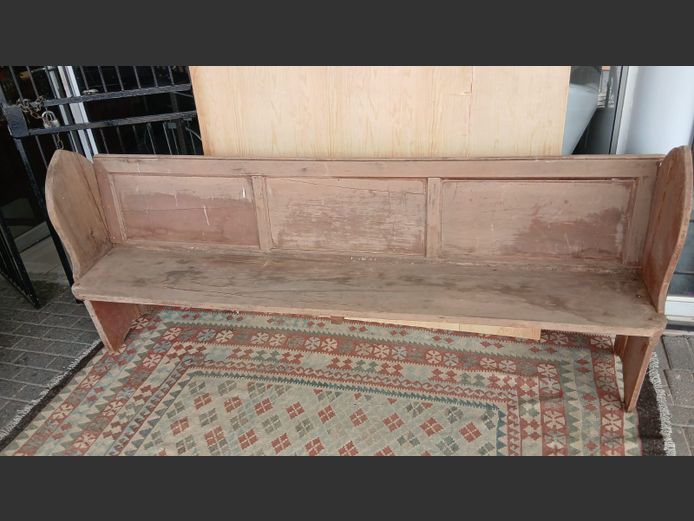 Oregon church pew