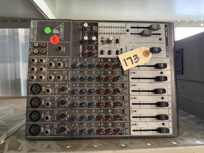 Behringer Xenyx 1204