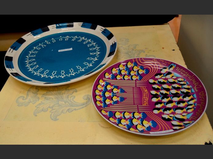 FUNKY HAND PAINTED & SIGNED CIRCULAR PLATTER & A ROSENTHAL PLATE, 35cm Diameter & 26cm Diameter