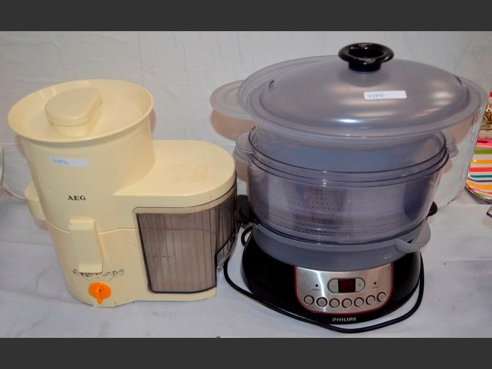 PHILIPS FOOD STEAMER & AN AEG JUICER [Switch on, untested further]