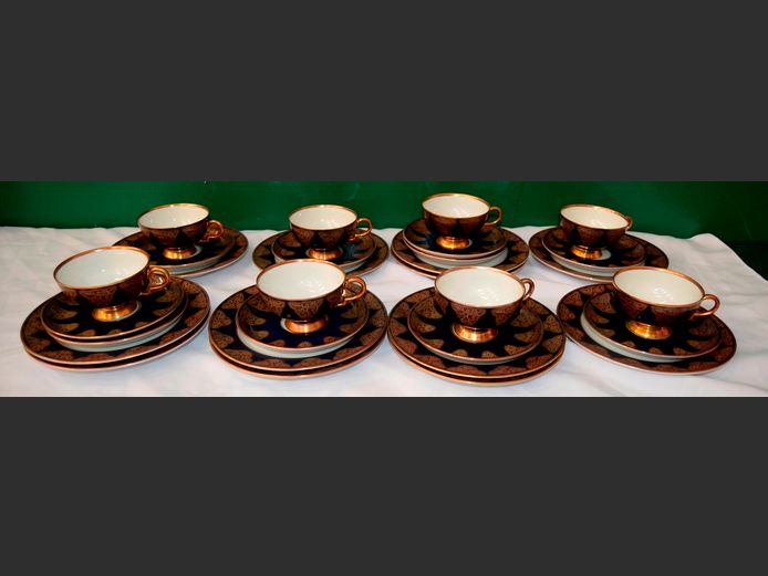 BAVARIA BY JOHANN HAVILAND BLUE, WHITE & GOLD  8 TRIOS