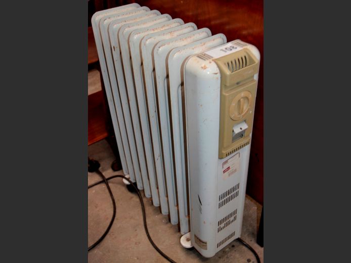 BOARDMAN'S OIL HEATER [Switches on]
