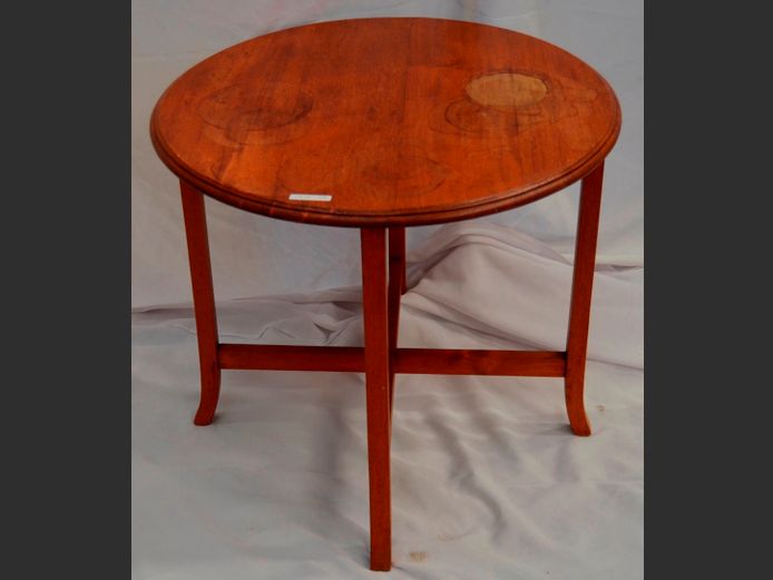 OAK OCCASIONAL SIDE TABLE, 60cm Diameter x 54cm High [Top needs some TLC]