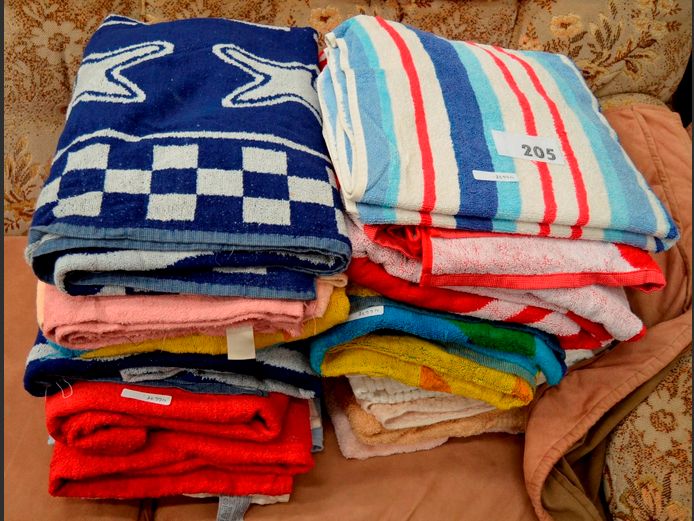 ASSORTED TOWELS