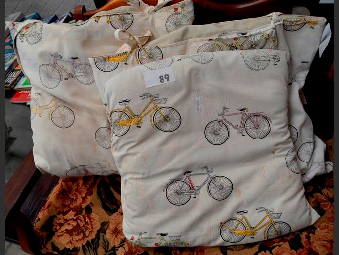 SET OF 3 SCATTER CUSHIONS