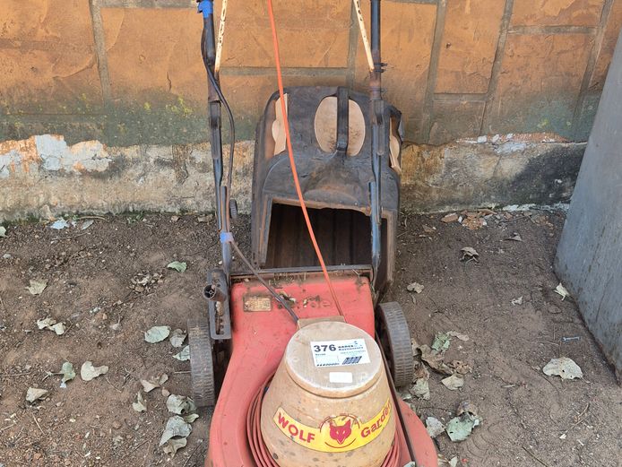 ELECTRIC LAWNMOWER (WORKING)