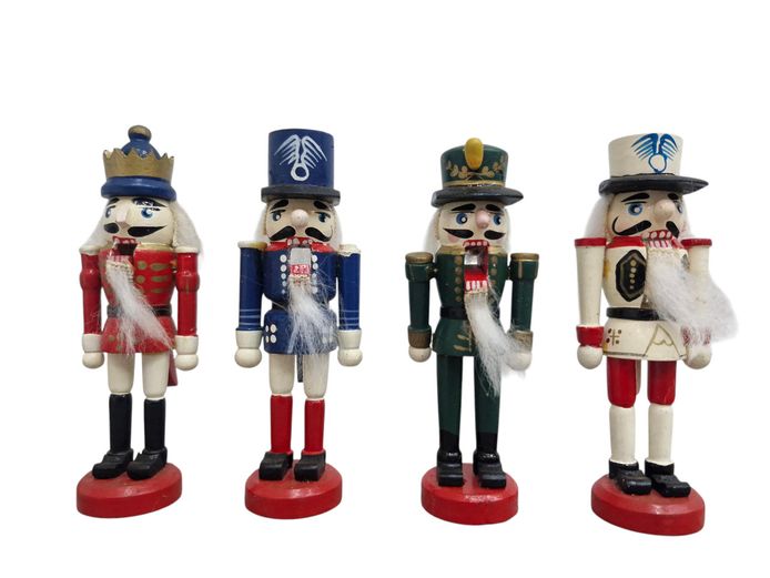 Vintage Miniature Wooden Nutcrackers Set of 4 (13cm)