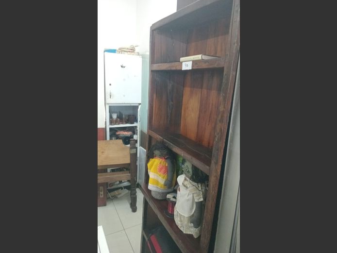 Sleeper wood shelf