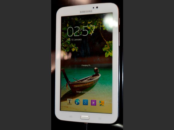 SAMSUNG GALAXY WI-FI TAB 3 [Switches on, no charger]