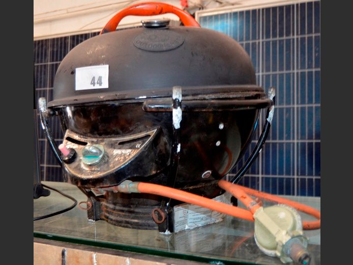 EUROPEAN OUTDOOR CHEF CITI GAS GRILL WITH LID [Untested]