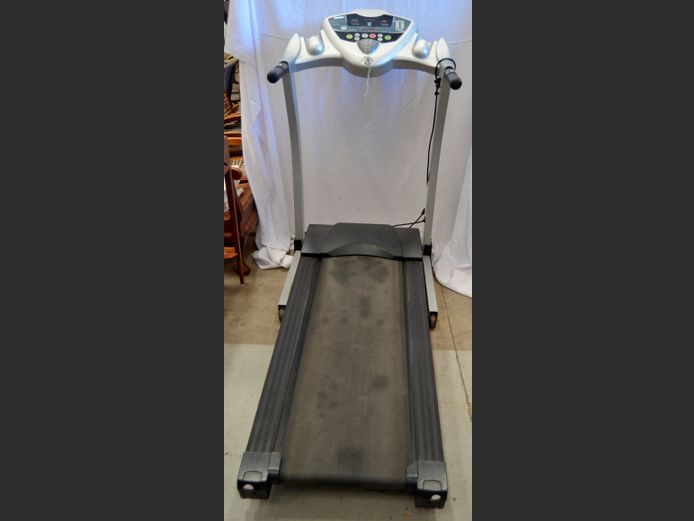 TROJAN SUMMIT TREADMILL [Switches on, untested further]