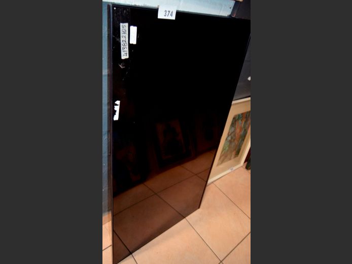 HISENSE 55" L.E.D. TV [Screen cracked, untested] [#: 421420448] ### LICENCE PLEASE ###