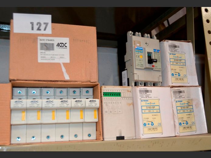 LOT: 12 x 63A FUSE HOLDERS ### PLUS VAT ###