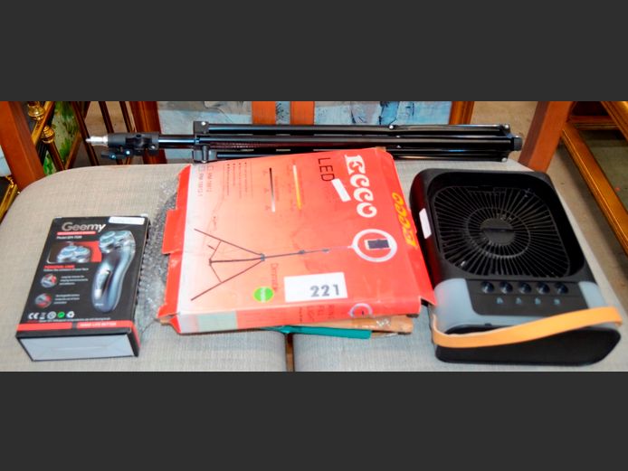 LOT: L.E.D. RING LIGHTS, COOLING FAN, etc [Untested]