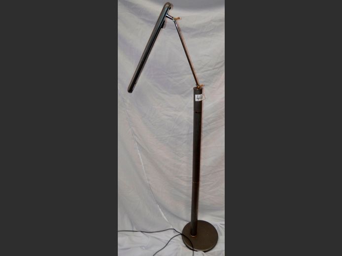 METAL ADJUSTABLE READING LAMP, 164cm High