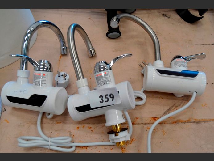 LOT: 3 x INSTANT HOT WATER FAUCETS [Untested, condition unknown]