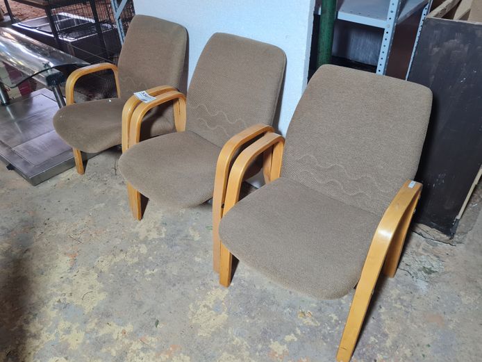 3 X VISITORS CHAIRS