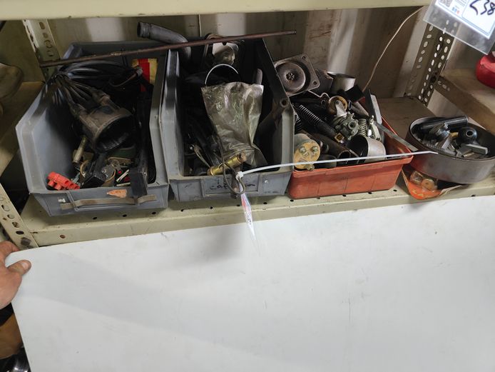 LOT USED ENGINE COMPONENTS