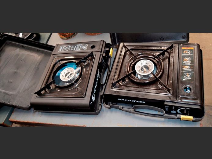LOT: 2 x PORTABLE GAS STOVES [Untested]