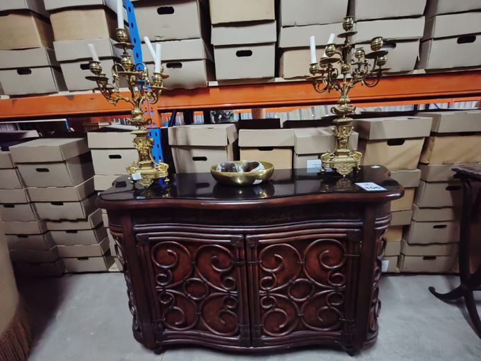 Sideboard & Decorative Items (STC)