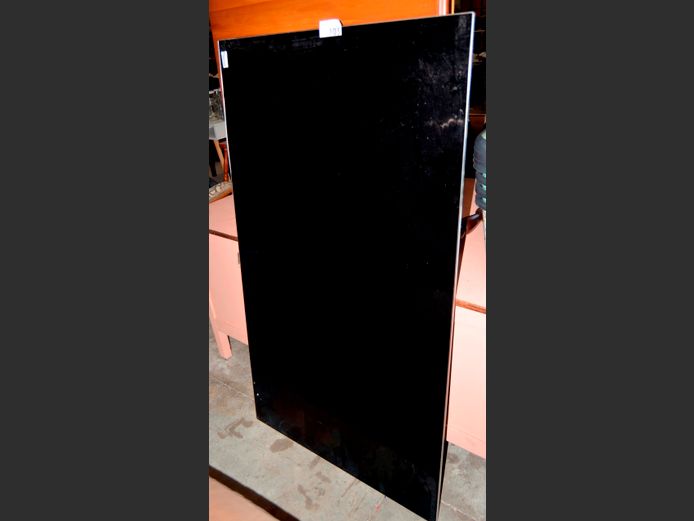 SAMSUNG 65" L.E.D. TV [Switches on, untested further, screen cracked] ### LICENCE PLEASE ###