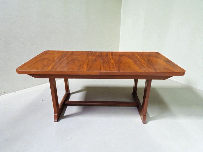 Mid-Century Modern Extendable Dining Table