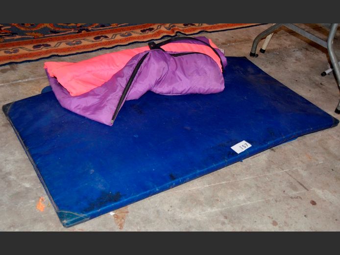 YOGA MAT & SLEEPING BAG