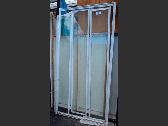 ALUMINIUM TRI-GLIDE SHOWER DOOR, 89 x 180cm