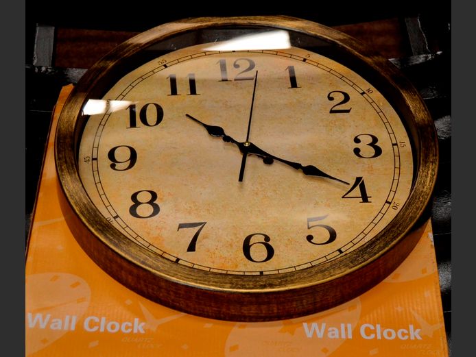 "BRONZE" PLASTIC CIRCULAR WALL CLOCK, 40cm Diameter