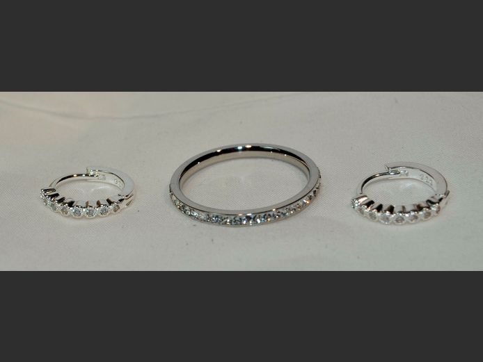 AUSTRIAN CRYSTAL & STERLING SILVER RING & EARRING SET