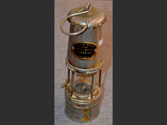 VINTAGE VICTOR KENT MINER'S LAMP, 30cm High