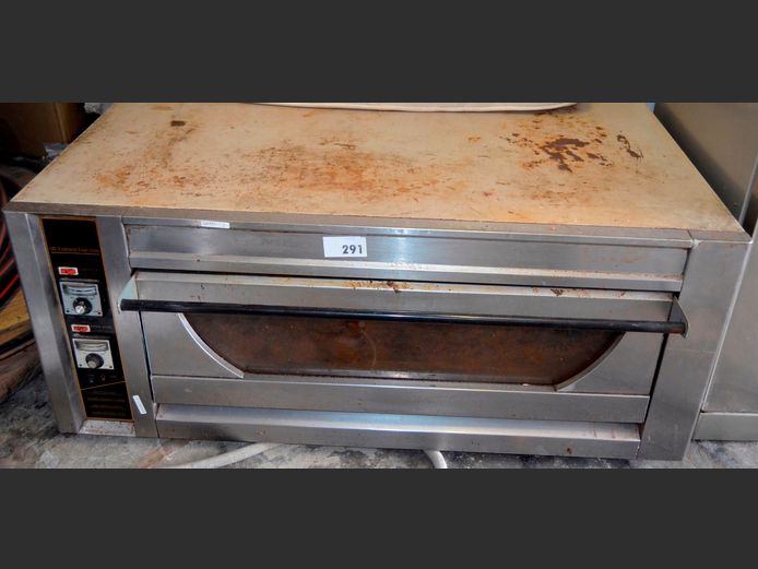 GU-2 INFRARED SINGLE PHASE PIZZA OVEN, 123 x 77 x 52cm [Working]