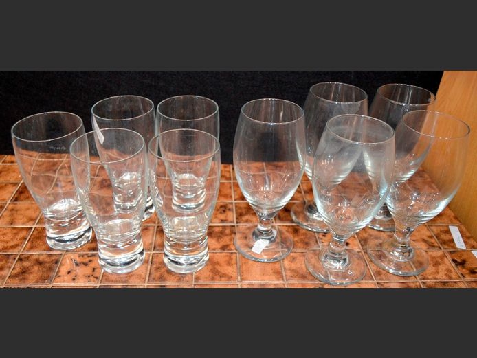 LOT: 2 x SETS OF 5 PILSNER GLASSES