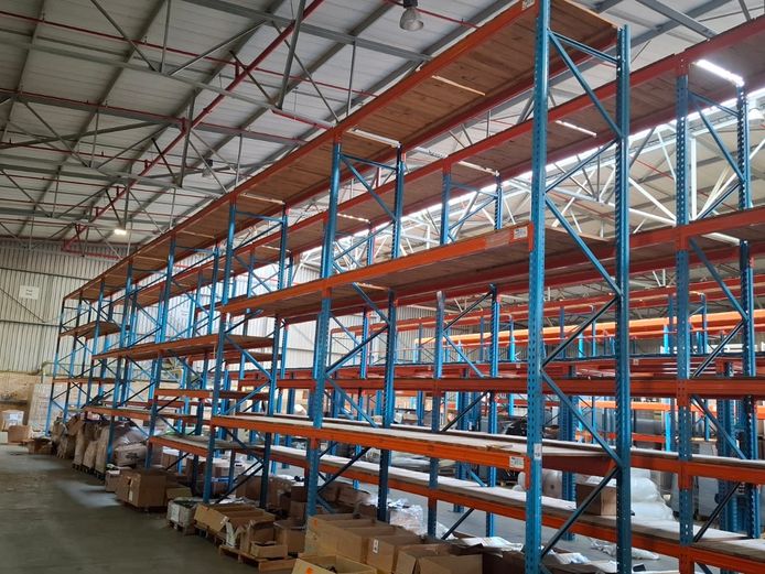Single row Heavy duty shelves (STC)