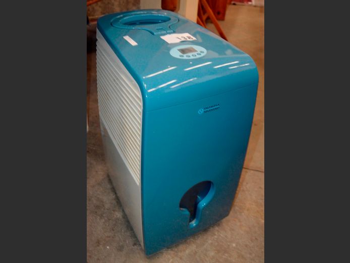 OLYMPIA DE-HUMIDIFIER [Switches on, untested further]