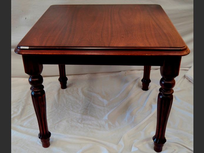 MAHOGANY 4-SEATER DINING TABLE, 95 x 95 x 79cm