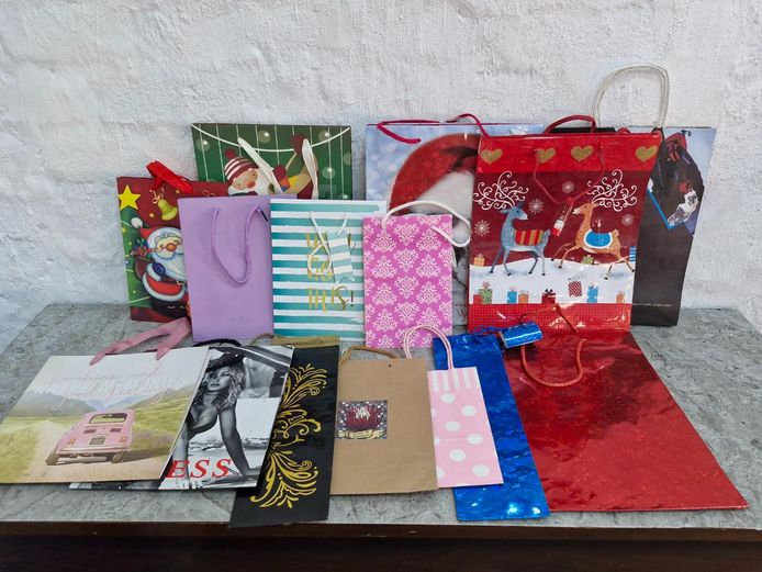 Mixed Gift Bags Lot - Christmas/Birthday Assorted Sizes Bags