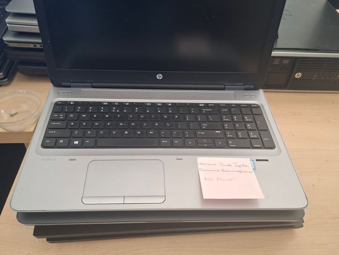 Assorted HP and Lenovo Laptops