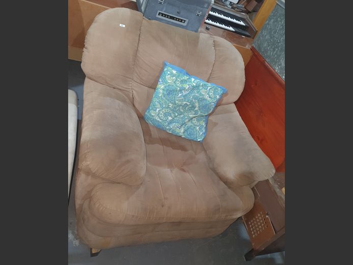 BROWN UPHOLSTERED ARMCHAIR [Needs a clean]