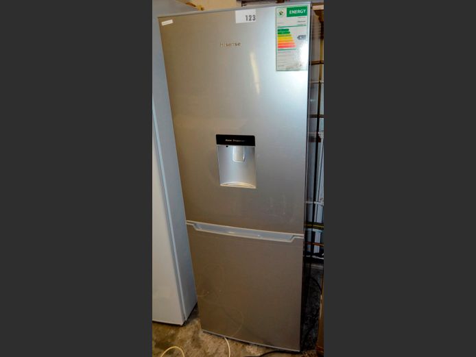 HISENSE METALLIC FINISH FRIDGE FREEZER WITH WATER DISPENSER [Faulty, no shelves, rusted] [#: 420254681]