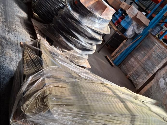 Big lot - Chimney fans and parts - various