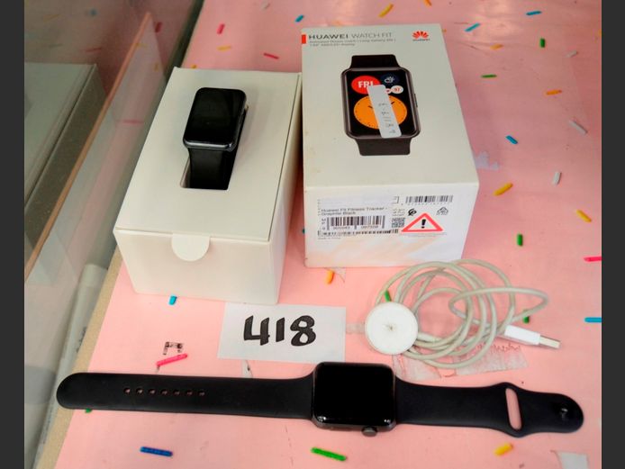 APPLE WATCH & A HUAWEI SMART WATCH [Untested]