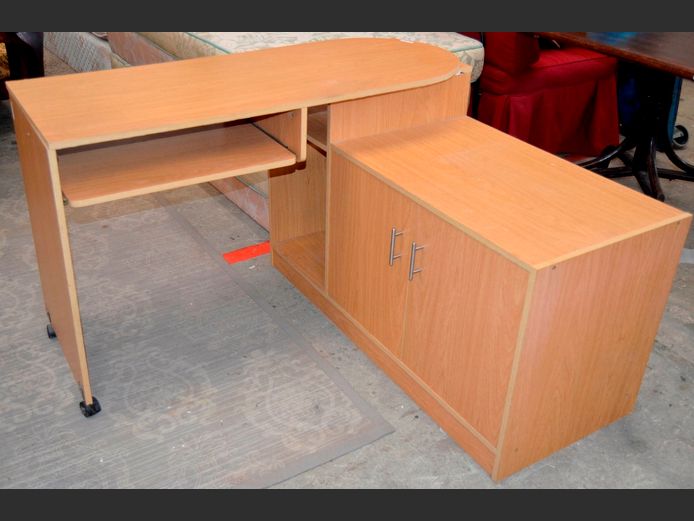 BEECH FOIL MODULAR DESK, 120 x 120 x 75cm [Needs securing]