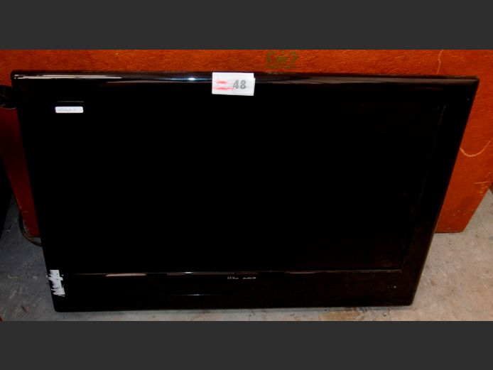 WHARFEDALE 32" LCD TV [Switches on, Screen cracked] ### LICENCE PLEASE ###