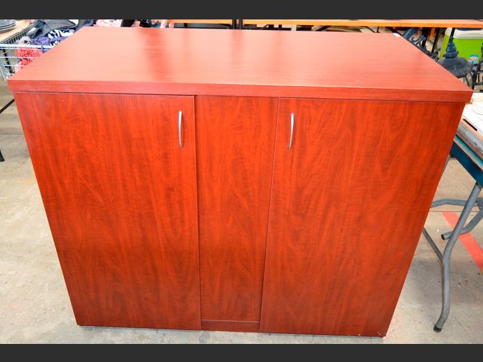 CHERRY FINISH 2-DOOR OFFICE CABINET, 120 x 62 x 102cm [Back open]