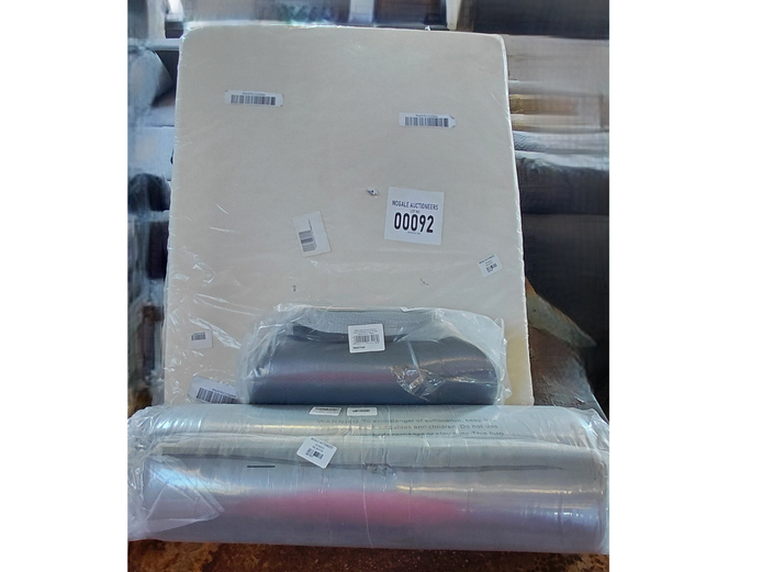 LOT OF MEDICAL WEGDE PILLOWS